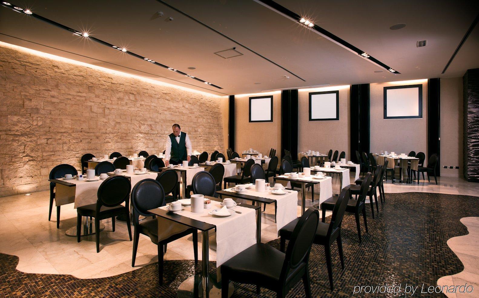 雷吉纳玛格丽塔酒店 卡利亚里 餐厅 照片